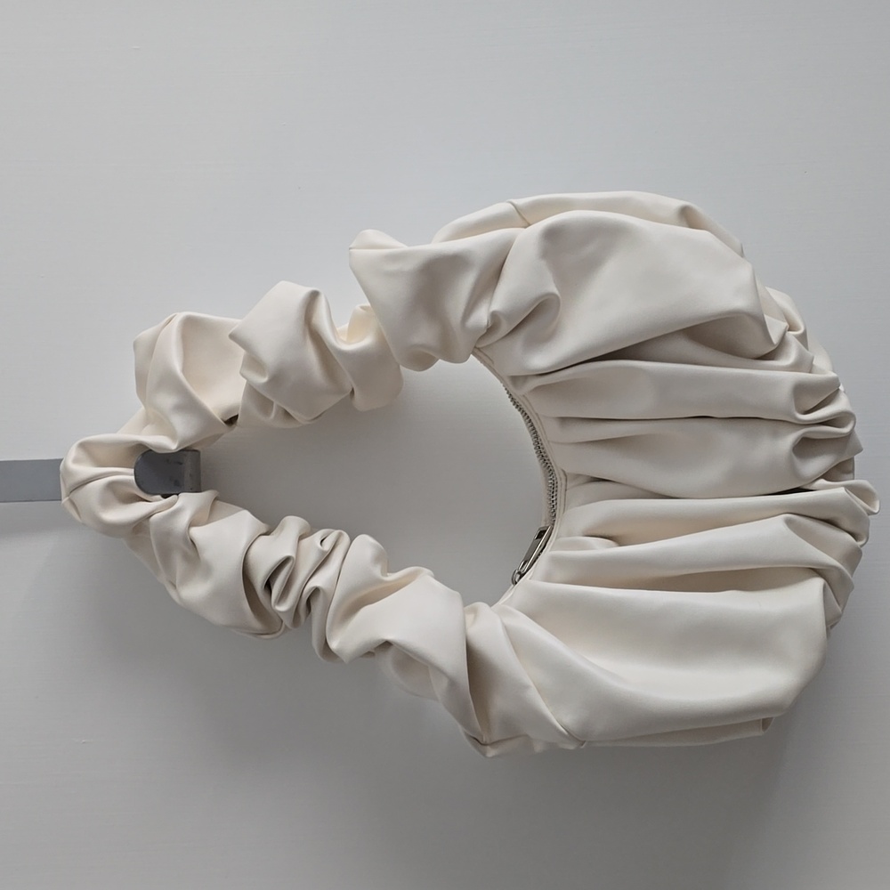 ASOS DESIGN super ruched grab clutch bag in off white| NWOT - Picture 5 of 8